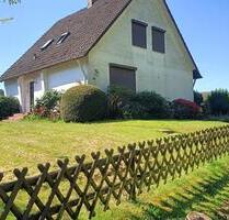 Charmantes Einfamilienhaus in traumhafter Lage in der Wingst zu v