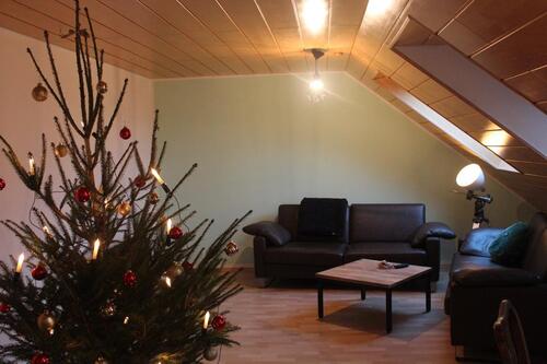 Foto - 4,5-Zi-Dachgeschosswohnung mit Balkon, EBK, Garage