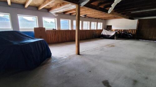 Foto - Stellplatz für Motorrad E-Bike Roller oder ähnliches