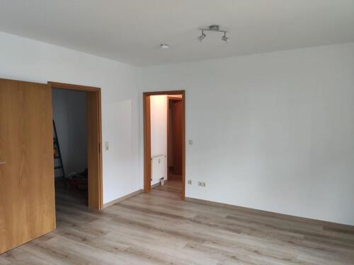 Foto - Einraumwohnung 44qm, Bad, Abestellraum,Wohnesszimmer, Keller