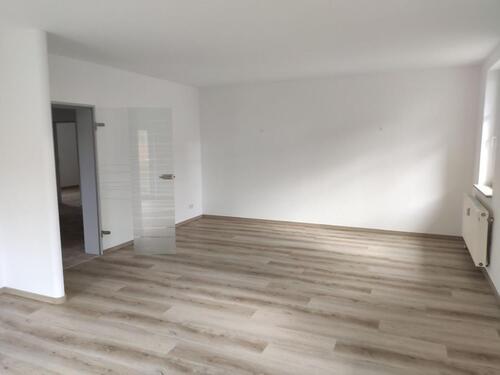 Foto - 3 Zimmer Wohnung, Bad, Gäste WC, Parkplatz