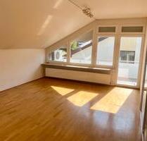 3-Zimmer-Wohnung mit Balkon & Stellplatz in Niefern - Niefern-Öschelbronn 3-Zimmer-Wohnung mit Balkon & Stellplatz in Niefern - Niefern-Öschelbronn