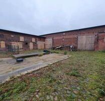 Nebengebäude mit großem Grundstück und Garten - Dessau-Roßlau