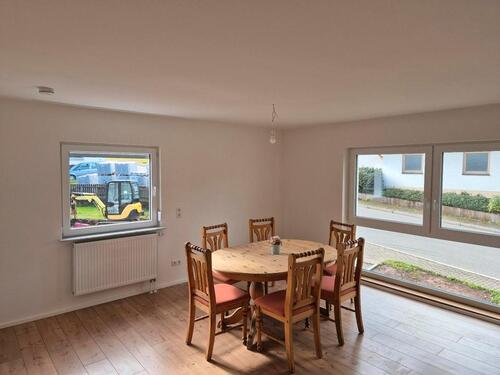 Foto - Neue Renovierte 4-Zimmer- Wohnung mit Einbauküche