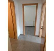 1 Zimmer Souterrain Wohnung mit Küche und Bad - Maintal