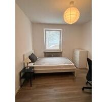 Schönes Zimmer in 3-Raum-WG mit Balkon in München Ramersdorf