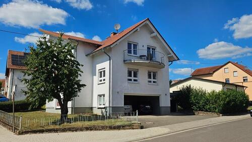 Foto - 260 m² Einfamilienhaus mit Anbau und Garten – Lebach-Steinbach