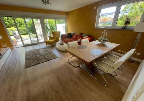 Foto - Direkter Elbblick! - 1.800,00&nbsp;EUR Kaltmiete, ca.&nbsp; 130,00&nbsp;m&sup2;