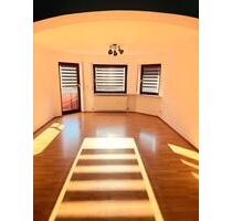 Helle 3-Zimmer-EG-Wohnung mit Balkon & TG – Zentrum Neckarsulm