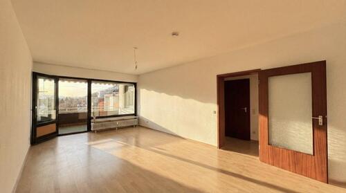 Foto - Helle 95m²: Barrierefrei, Aufzug, EBK & Sonnen-Loggia