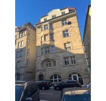 Wunderschöne 2 Zimmer (sanierte) Altbauwohnung in Stuttgart-West