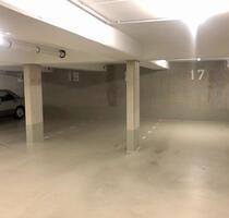 Tiefgaragenstellplatz in abgeschlossener Garage - Bremen Obervieland