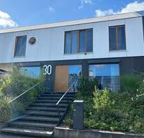 Großzügige 2 -Zimmer Wohnung mit EBK, Balkon und Stellplatz - Ramsen