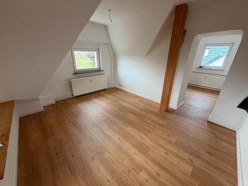 Foto - 2.5 Zimmer Dachgeschoßwohnung zur Miete in Schwentinental