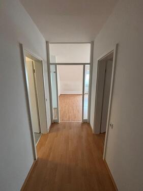 Foto - Helle 3 ZKB Dachgeschosswohnung mit Einbauküche in Frickhofen