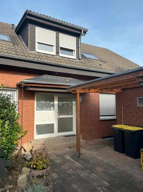 Foto - Dachgeschosswohnung mit Balkon und eigenem Garten