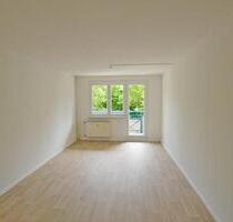2-Raum-Wohnung, Aufzug, 1.Etage, Dusche, Balkon! Bezug sofort möglich! - Sangerhausen
