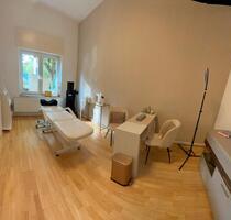 Kosmetik Raum - 300,00 EUR Kaltmiete, in Alfter (PLZ: 53347) Kosmetik Raum - 300,00 EUR Kaltmiete, in Alfter (PLZ: 53347)