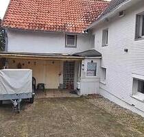 Sibbesse OT Eberholzen: Einfamilienhaus mit Nebengebäude - Nordstemmen