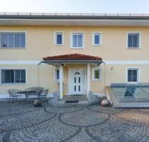 Mietwohnung - 1.150,00&nbsp;EUR Kaltmiete, ca.&nbsp; 170,00&nbsp;m&sup2; in Tiefenbach (PLZ: 94113)