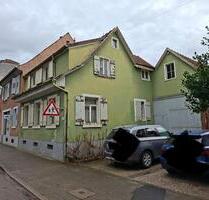 Kleines, sanierungsbedürftiges Wohnhaus in 77933 Lahr - Lahr (Schwarzwald)