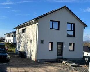Neubau Einfamilienhaus mit Aussicht in Niedenstein-Metze