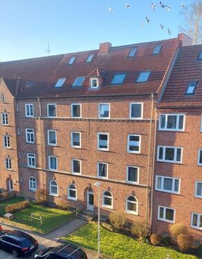 Foto - Helle, renovierte 2,5-Zimmer-Wohnung in Kiel mit Einbauküche