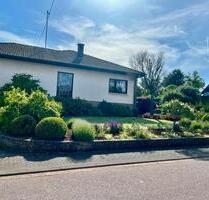 Freistehender Bungalow mit neuem Bad auf 917 m² Grundstück - Wadern