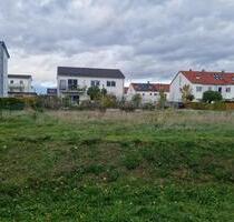 Grundstück für ein EFH oder 2 DHH in Ingolstadt-Friedrichshofen