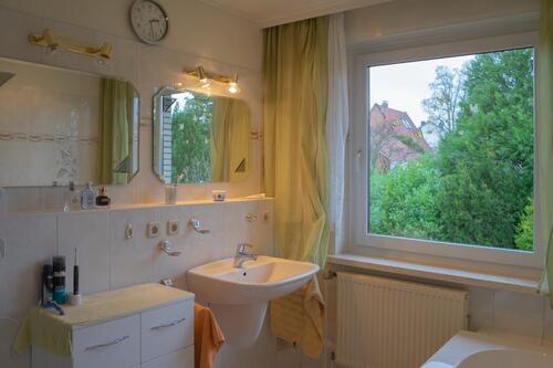 Foto - Mehrfamilienhaus, Wohnhaus in Wedemark zum Kaufen