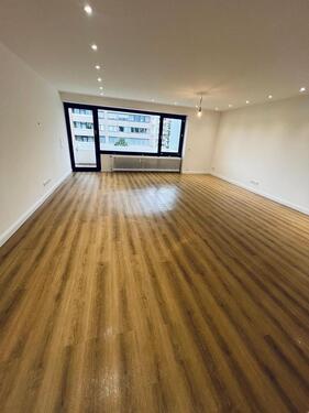 Foto - 4-Zimmer Wohnung in Düsseldorf-Golzheim