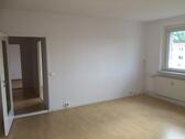 Foto - [ID 42] Große, helle 3-Raumwohnung, mit Einbauküche