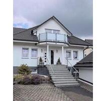 Traumhaus im Sauerland - ohne Makler- 260qm, Kamin u. Sauna - Brilon