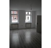 Großzügige 3-Zimmer mit Laminat, EBK und Wannenbad in zentraler Lage! - Zwickau