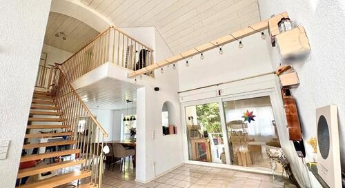 Foto - Modernes Galeriehaus mit Büro: Wohnen und Arbeiten Nahe IPAI