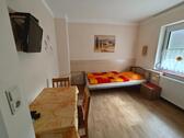 Foto - StudentenzimmerEinzelzimmer - 300,00&nbsp;EUR Kaltmiete, ca.&nbsp; 150,00&nbsp;m&sup2;