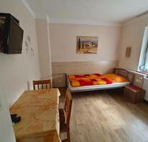 StudentenzimmerEinzelzimmer - 300,00&nbsp;EUR Kaltmiete, ca.&nbsp; 150,00&nbsp;m&sup2; in Rohrenfels (PLZ: 86701)