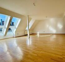 Lichtdurchflutetes Dachstudio am Rennweg - Nürnberg Gärten bei Wöhrd