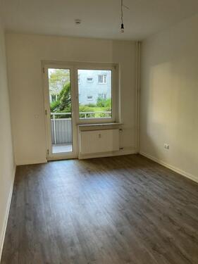 Foto - Sofortiger Einzug möglich: 1-Zi.-Single-Appartment mit Dusche und Balkon