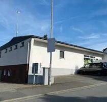 Gewerberaum mit Lagerflächen, Garage und Brüo in Herborn -Alsbach