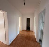 Helle 3-Zimmer-Wohnung mit Balkon und Kachelofen im Nordend - Frankfurt am Main Nordend West