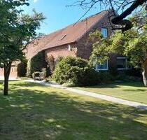 Bauernhof m. Land am Haus, Idyll in Waldnähe, Pferdehaltung mögl. - Esens