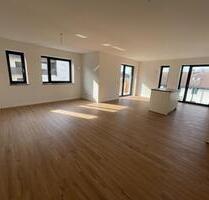 Großzügige 3-Zimmer-Wohnung mit ca. 102 m² Wohnfläche – Aufzug & Tiefgarage - Pocking