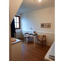 Ein-Zimmer-Dachwohnung - 300,00 EUR Kaltmiete, ca.  21,00 m² in Rödelsee (PLZ: 97348)