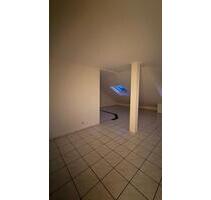 Helle Dachgeschosswohnung in Neuwied– sofort bezugsfrei