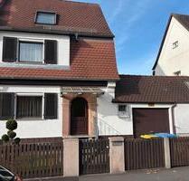 Doppelhaushälfte (95 m²) mit viel Potential - Nürnberg Herrnhütte