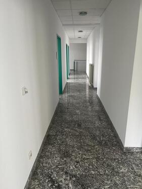 Foto - Bürogemeinschaft mit Anwaltskanzlei - Pauschal mit Stellplatz