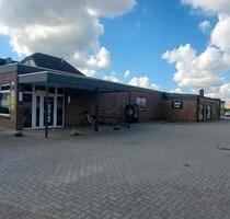 Parkplatz Stellplatz PKW - 35,00 EUR Miete, in Brake (Unterweser) (PLZ: 26919)