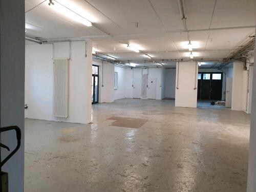 Foto - Gewerbeeinheit 285qm - 1.100,00&nbsp;EUR Kaltmiete, ca.&nbsp; 285,00&nbsp;m&sup2;