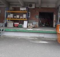 150qm Halle mit Rampe und Stellplätzen in Kölner Südstadt